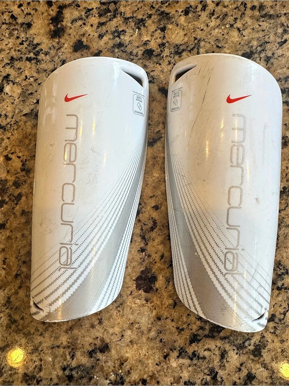 Nike Mercurial Lite Shin Guards Large White & Gray